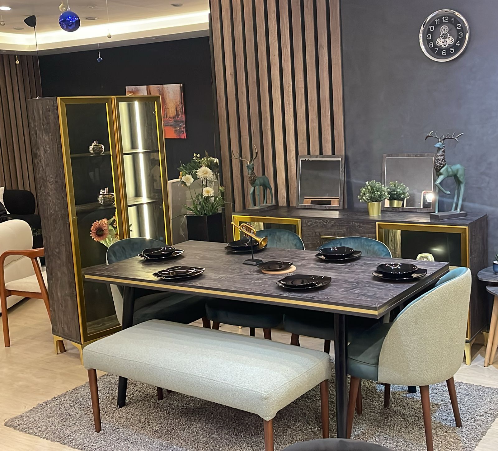 Dining Room - German Counter | V32-DRS-65